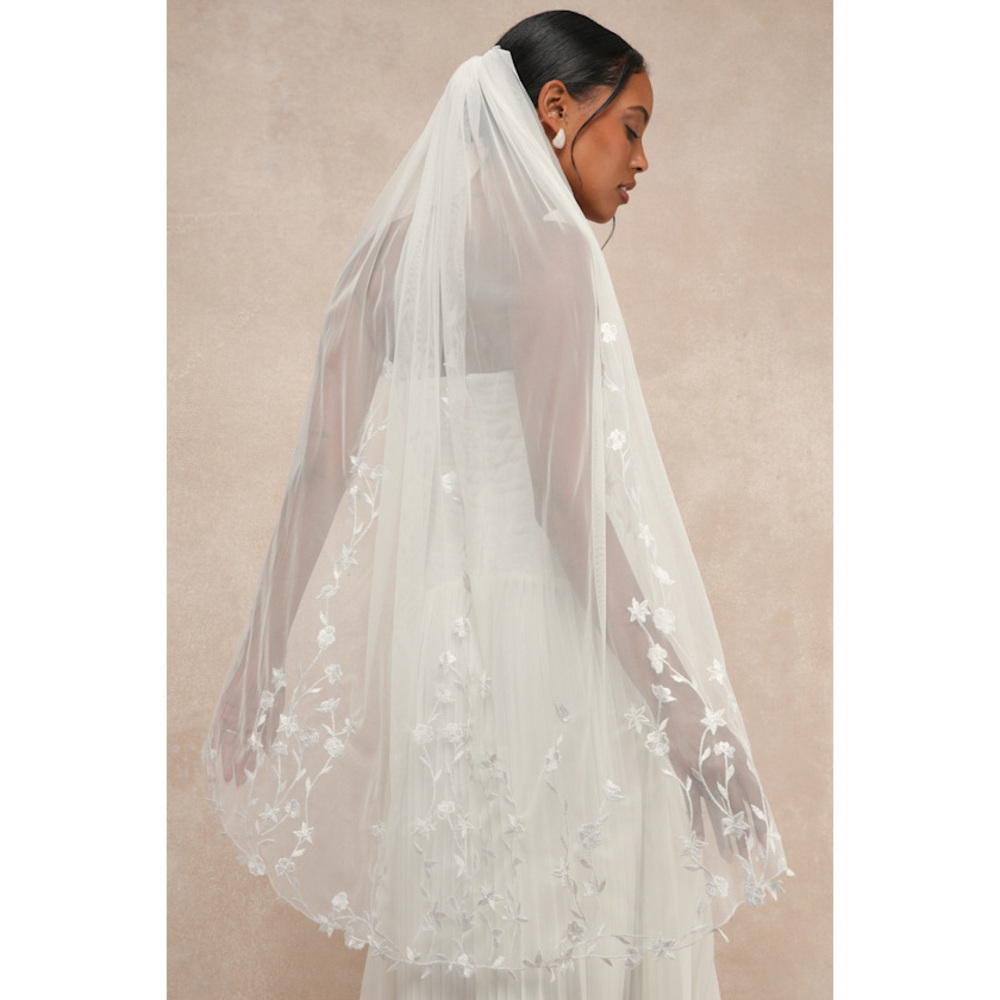 Lulus White Embroidered Floral Veil - Size One Size. Brand new. Never worn.